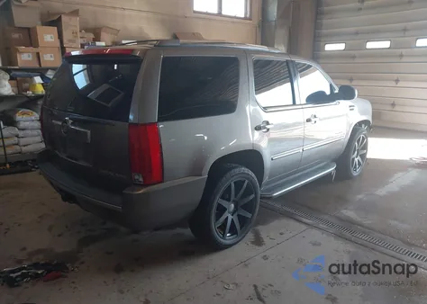 2011 Cadillac Escalade Luxury from USA, damaged, VIN 1GYS4BEFXBR348192